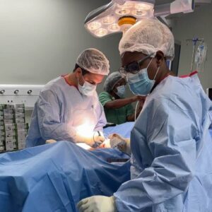 Dr. Angelo Rebouças | Cirurgião oncoortopedista em Salvador e Vitória da Conquista | Especialista em Ortopedia Oncológica