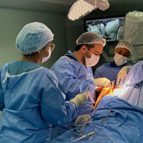 Dr. Angelo Rebouças | Cirurgião oncoortopedista em Salvador e Vitória da Conquista | Especialista em Ortopedia Oncológica